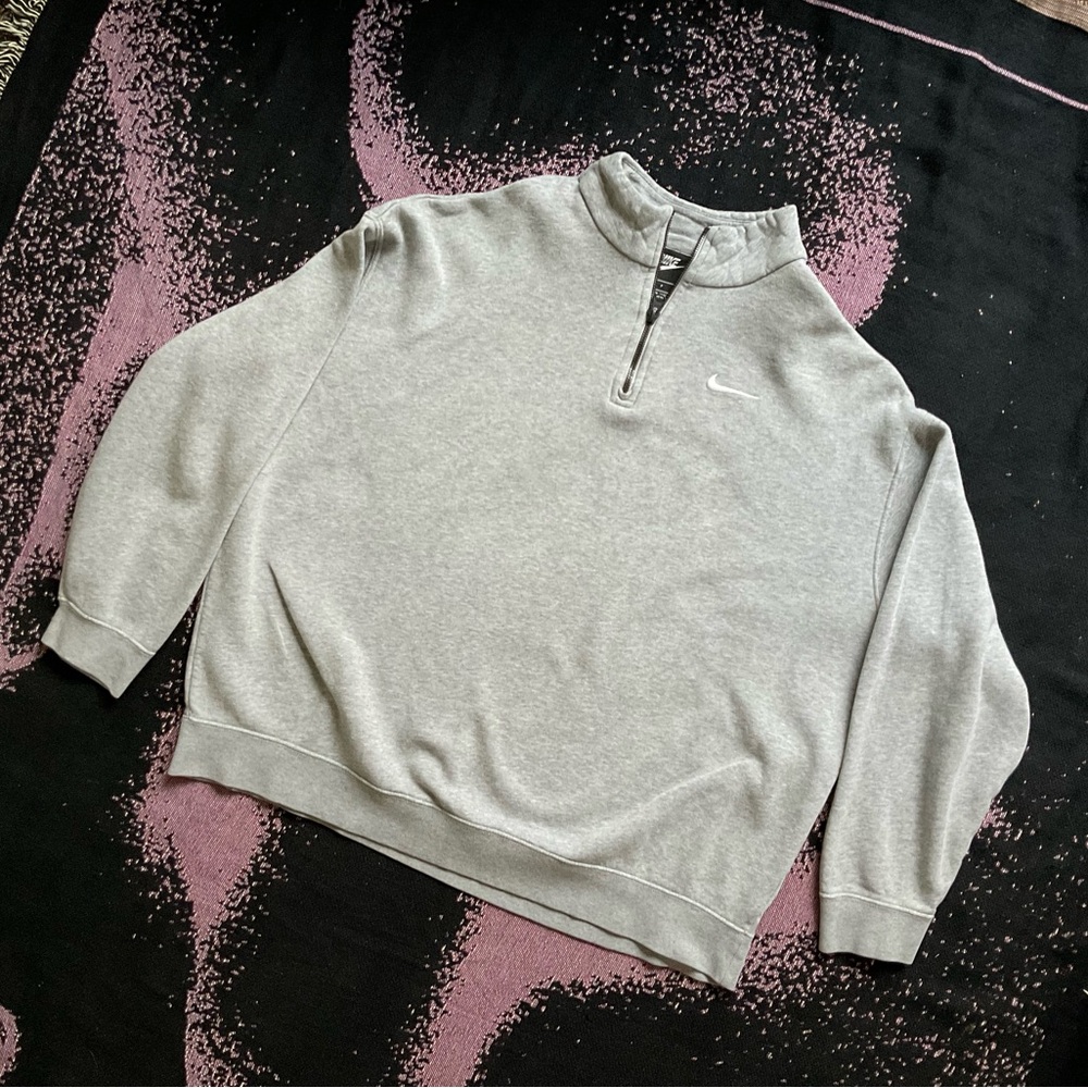 Nike Men's Light Gray Quarter Zip-Up Sweater